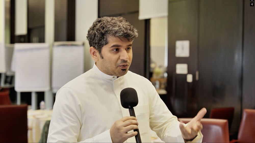 ستتعلم من القاعة... وليس فقط ممن يقف أمامها