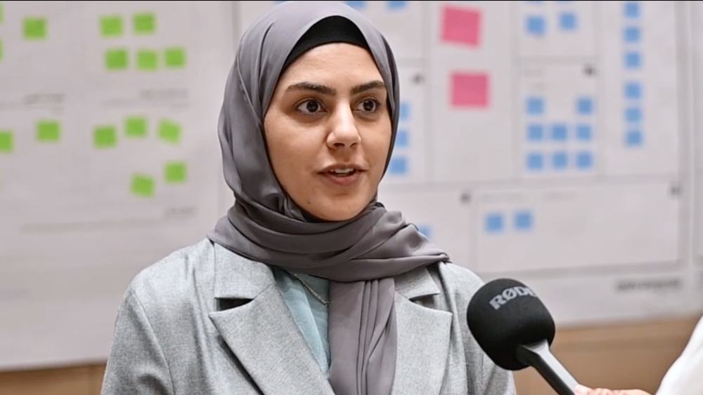 ستتعلم من القاعة... وليس فقط ممن يقف أمامها